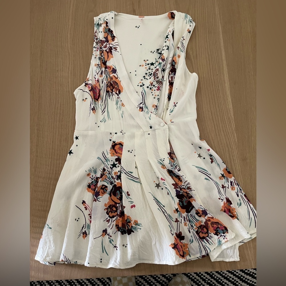 Free People| Ivory Star and Floral Wrap Top, Size Small•••Boho Vibes as VEST🫶🏻